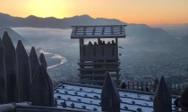 初日の出2019年、荒砥城から。First sunrise of 2019, from Arato-jo Castle.